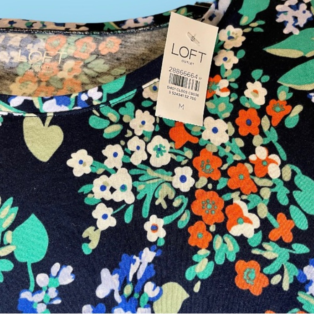 Loft Floral Top (Size Med) - Picture 2 of 3